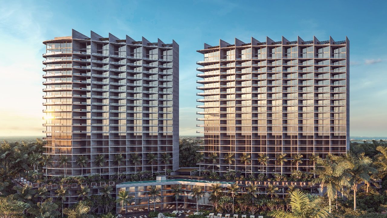 Vista de las torres de Le Parc Cancún, desarrollo residencial de lujo sobre Blvd. Luis Donaldo Colosio